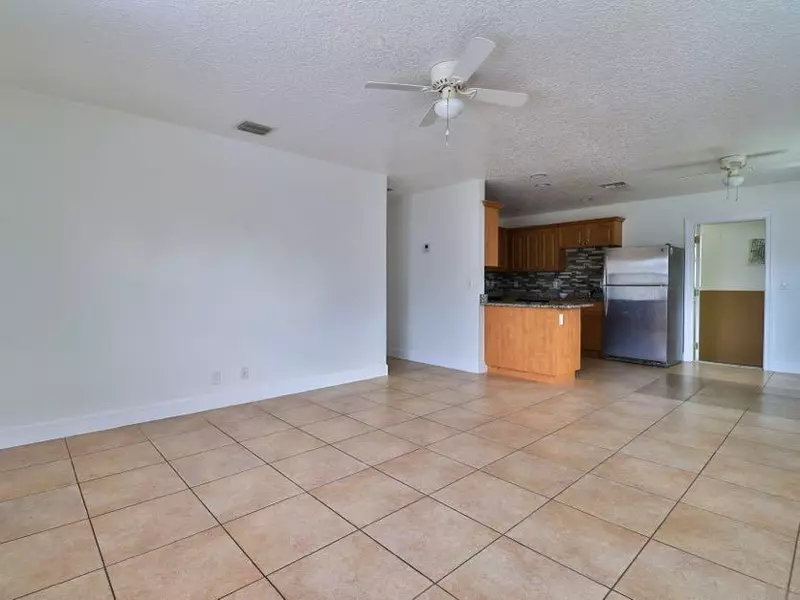 1602 N J 1 ST 3, Lake Worth, FL 33460