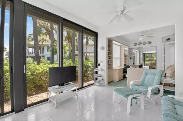 Boca Raton, FL 33434,19884 Planters BLVD D