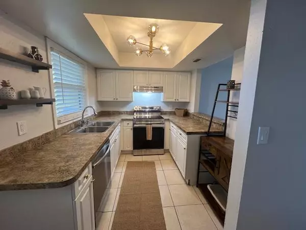 Hutchinson Island, FL 34949,1000 Shorewinds DR