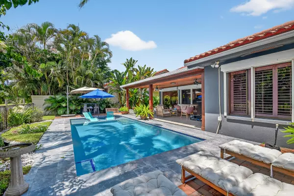 2535 Iroquois CIR, West Palm Beach, FL 33409