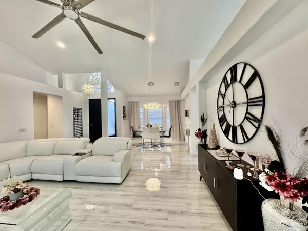 Boynton Beach, FL 33472,8561 Lawson CIR