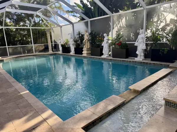 8561 Lawson CIR, Boynton Beach, FL 33472