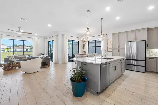 Lake Worth, FL 33463,7475 Estero DR