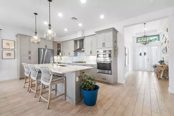 Lake Worth, FL 33463,7475 Estero DR