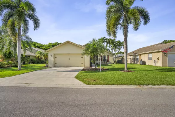 2440 SW Riviera RD, Stuart, FL 34997