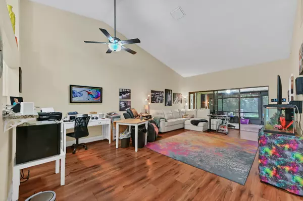 Boynton Beach, FL 33437,9699 Pavarotti TER 102