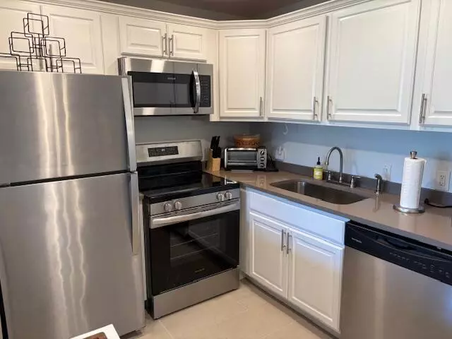 Boca Raton, FL 33434,7 Dorset A 7