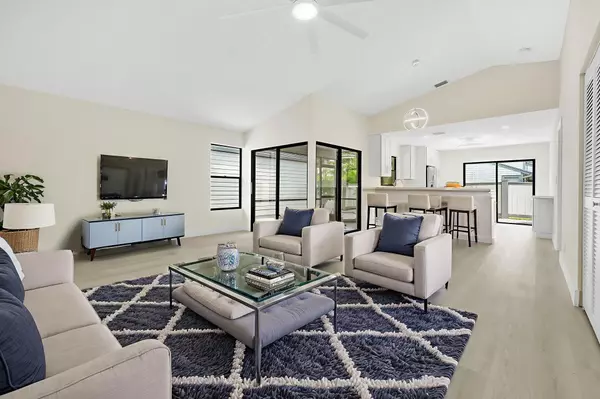Wellington, FL 33414,13323 Bedford Mews Court CT