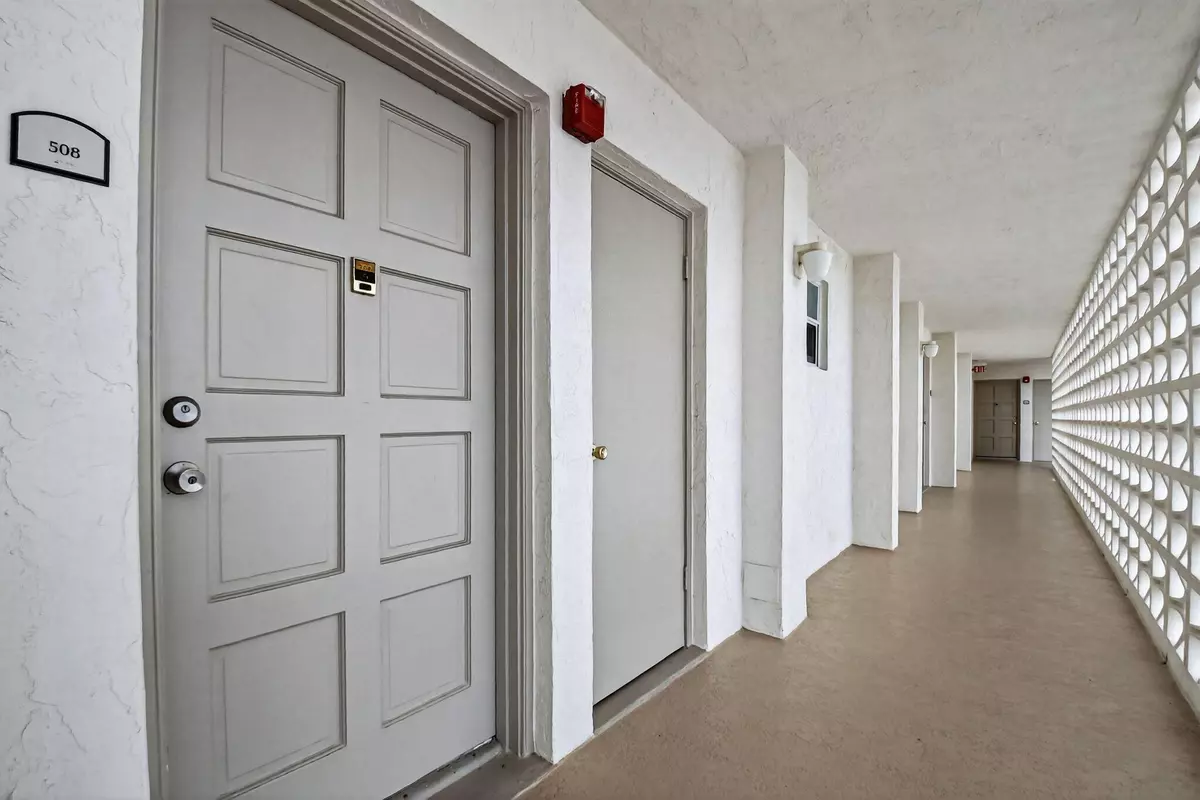 South Palm Beach, FL 33480,3570 S Ocean BLVD 508