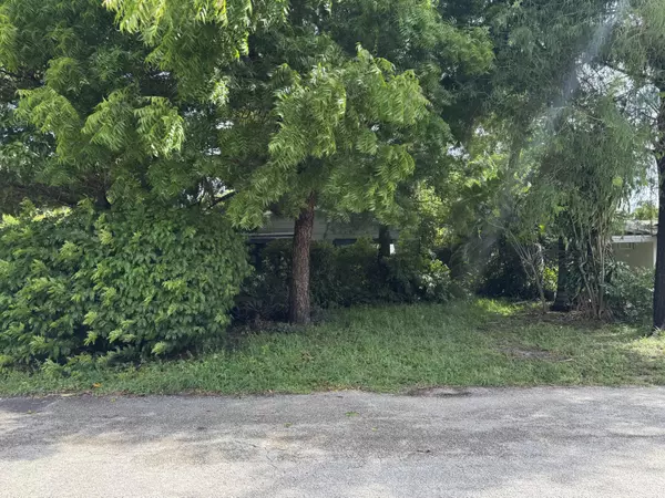 5727 Cody ST, Hollywood, FL 33021