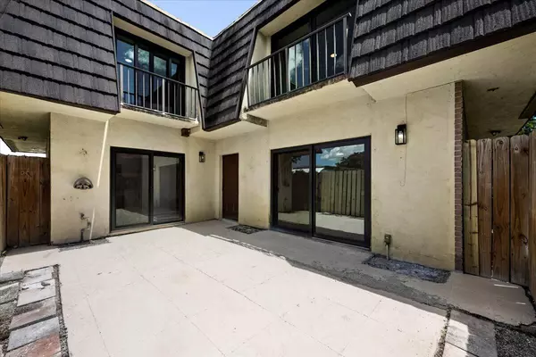 West Palm Beach, FL 33417,4673 Cherry RD