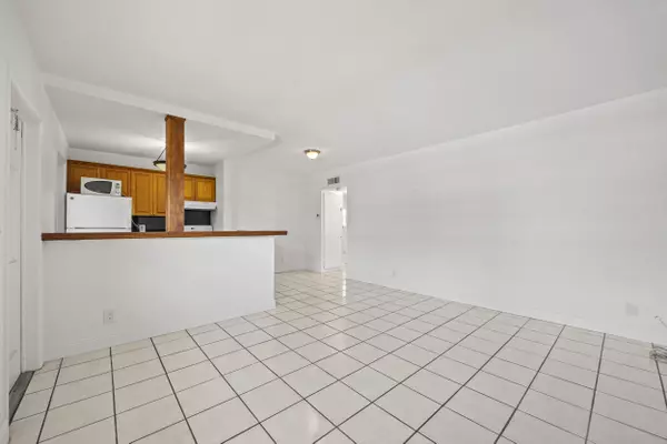 5050 Bayview DR 9, Fort Lauderdale, FL 33308