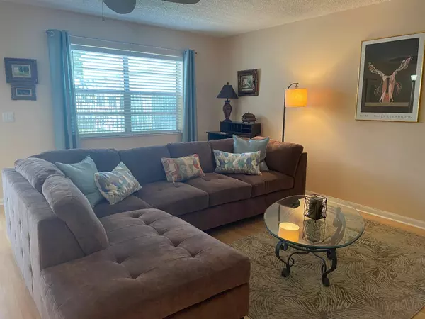 Delray Beach, FL 33484,470 Normandy J