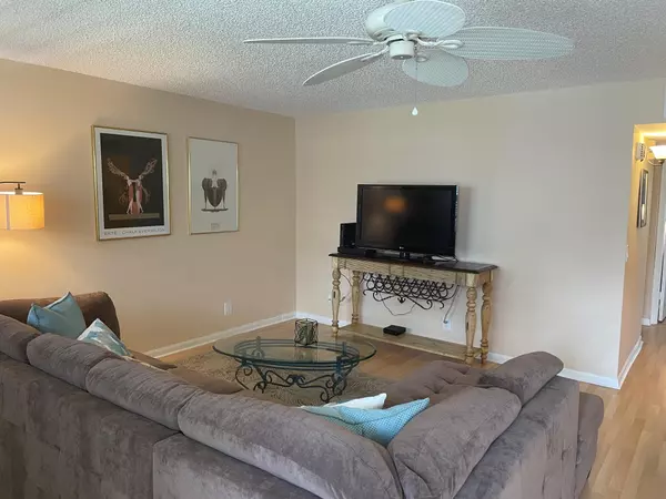 Delray Beach, FL 33484,470 Normandy J