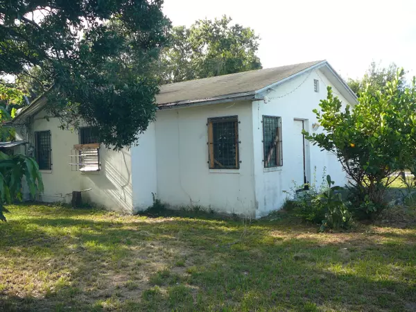 Fort Pierce, FL 34947,312 S 25th ST