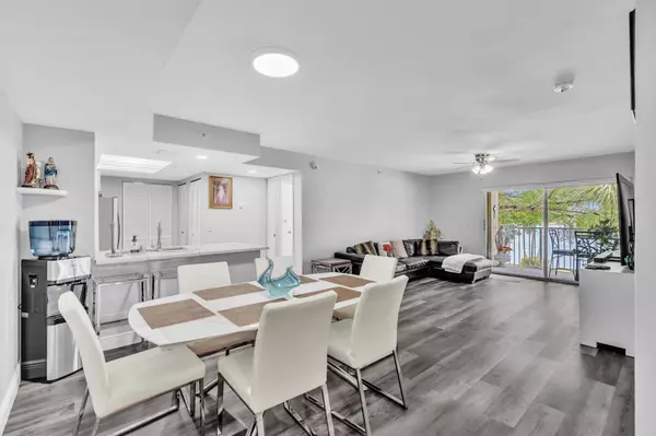 Coconut Creek, FL 33073,5011 Wiles RD 206