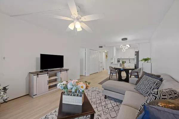 Boca Raton, FL 33428,9273 SW 8th ST 416
