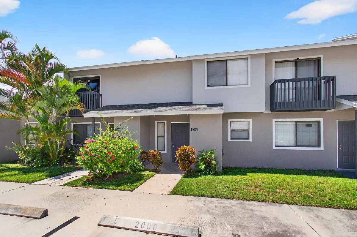 Greenacres, FL 33463,2006 Wharf LN