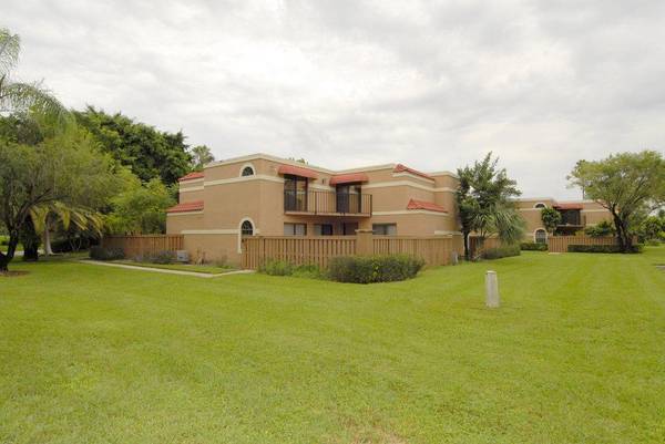 8122 Severn DR A, Boca Raton, FL 33433