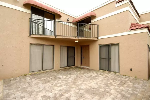 Boca Raton, FL 33433,8122 Severn DR A