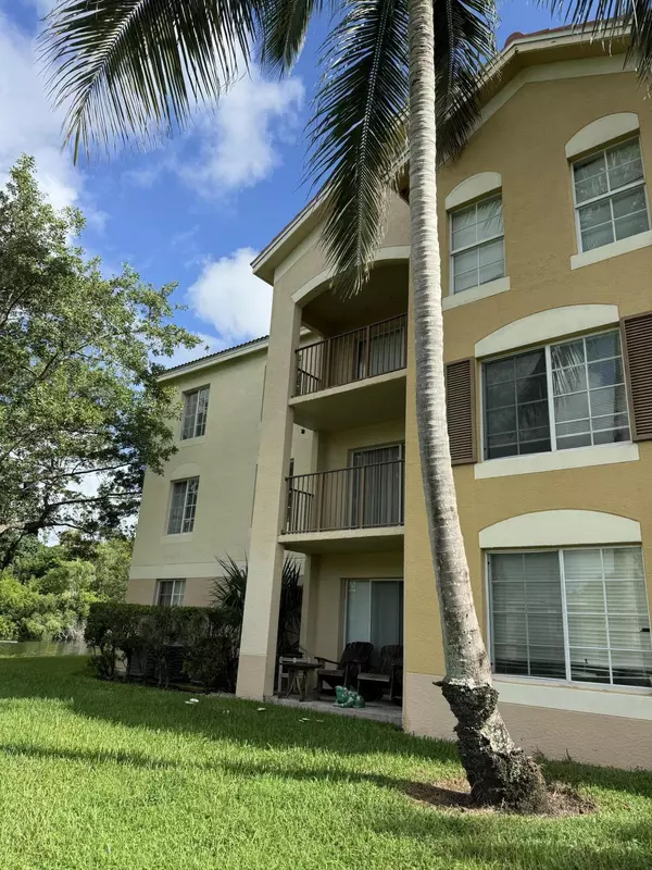 West Palm Beach, FL 33409,4151 San Marino BLVD 308