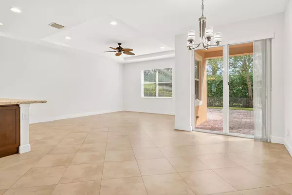 Palm Beach Gardens, FL 33418,4527 Cadiz CIR