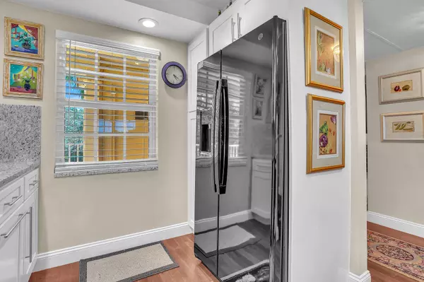 Pompano Beach, FL 33069,804 Cypress Grove LN 310