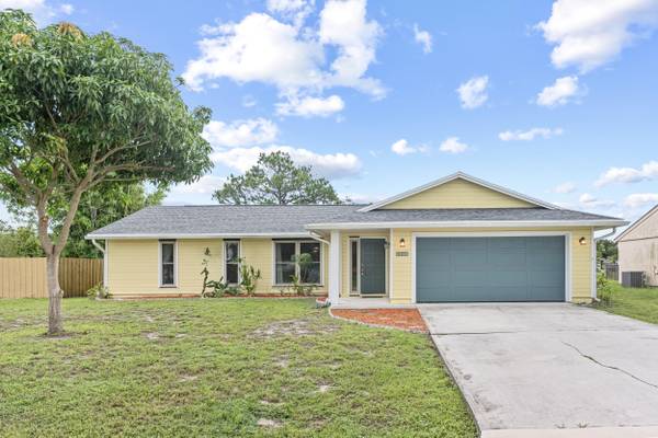2251 SE Sidonia ST, Port Saint Lucie, FL 34952
