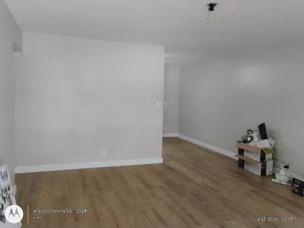 419 Mayflower RD, West Palm Beach, FL 33405
