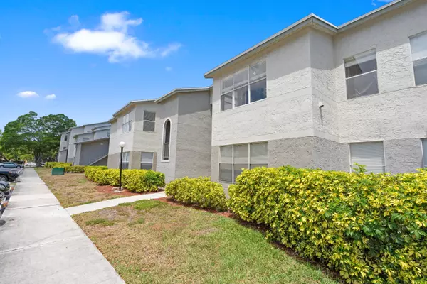 West Palm Beach, FL 33409,1401 Village BLVD 1524