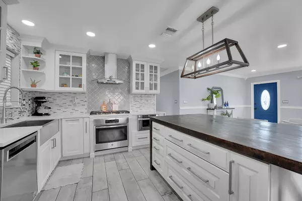 West Palm Beach, FL 33417,4873 Pine Knott LN