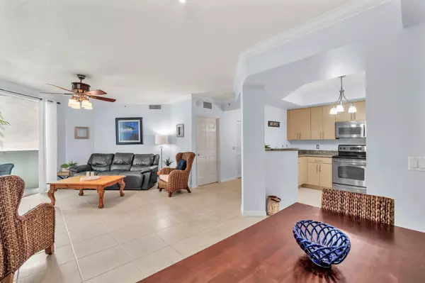 Fort Lauderdale, FL 33308,2421 NE 65th ST 213