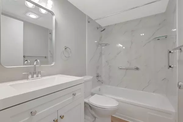 Boca Raton, FL 33434,296 Fanshaw H