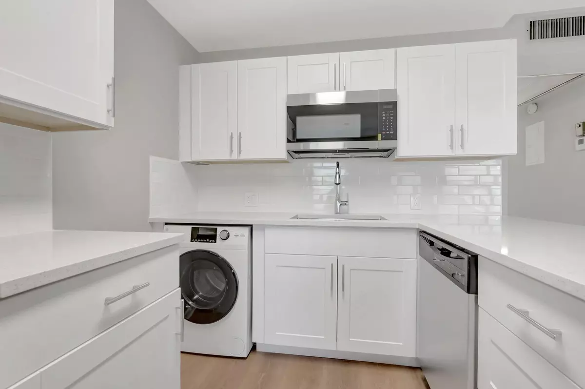 Boca Raton, FL 33434,296 Fanshaw H