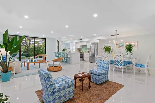 Palm Beach, FL 33480,2778 S Ocean BLVD 107s