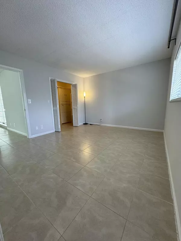 Boca Raton, FL 33486,497 W Conference DR