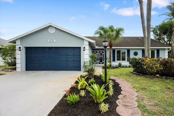 8751 Sand Lake CT, Wellington, FL 33467