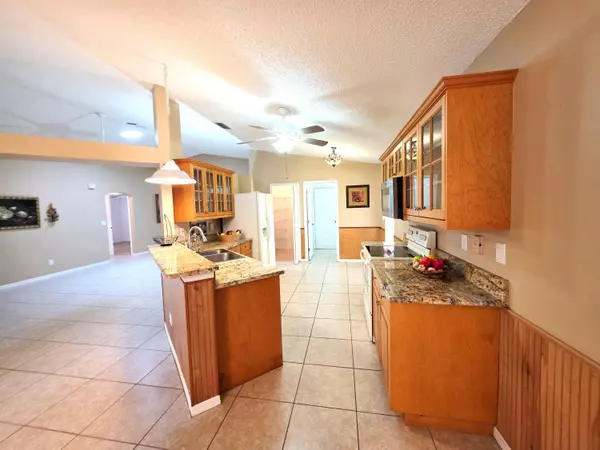 Vero Beach, FL 32960,1165 N 13th SQ