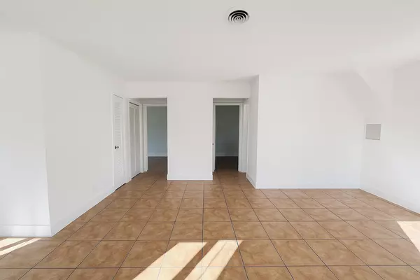 Pompano Beach, FL 33064,3221 NE 7th AVE A