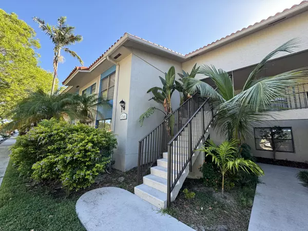 West Palm Beach, FL 33411,1541 E Windorah WAY E