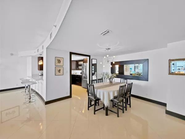 Singer Island, FL 33404,3000 N Ocean DR 40-D