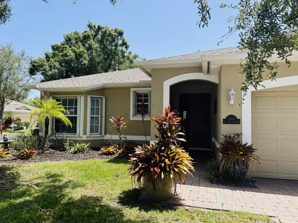 Vero Beach, FL 32968,3801 SW Kitty Hawk LN