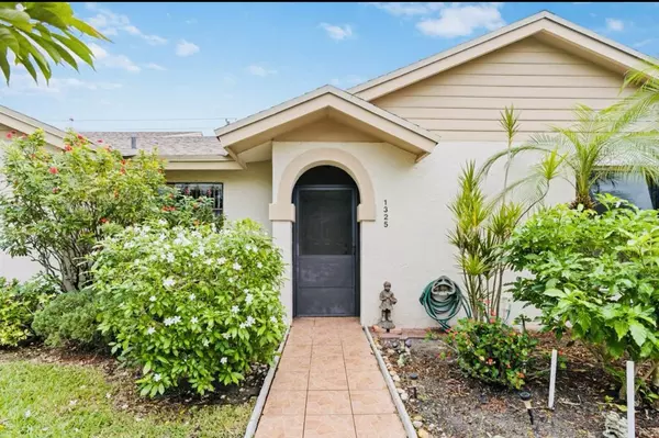1325 NW 23rd LN, Delray Beach, FL 33445