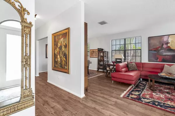 Lake Worth Beach, FL 33460,419 N Lakeside DR