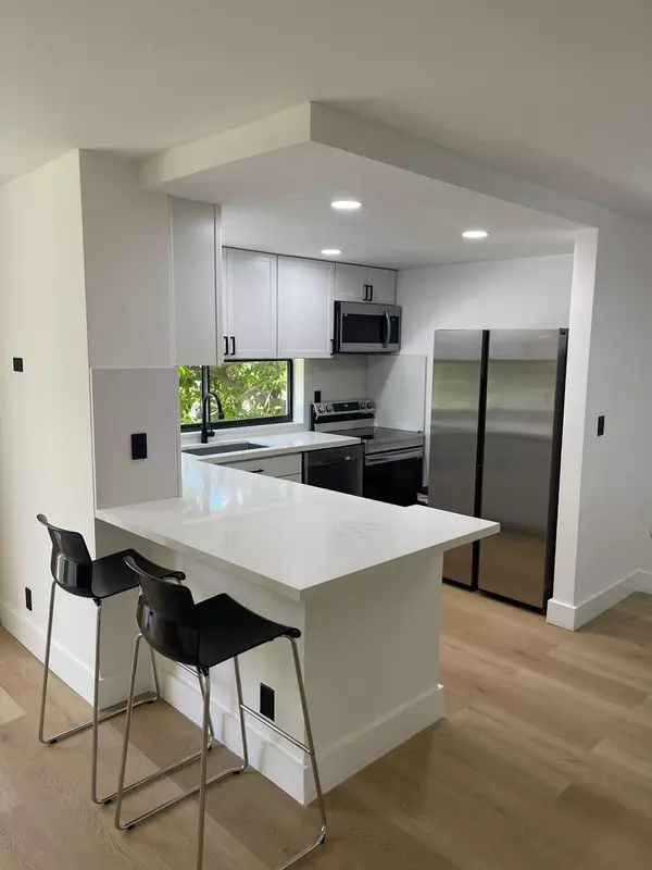 17011 N Bay RD 307, Sunny Isles Beach, FL 33160