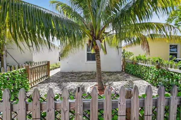 Lake Worth Beach, FL 33460,609 N N F ST