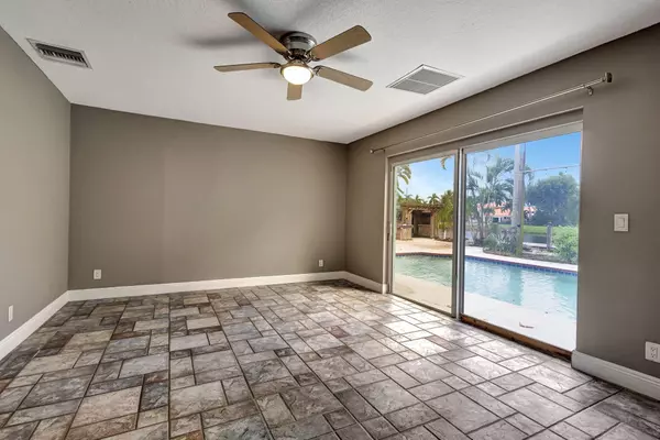 Delray Beach, FL 33444,1402 Cormorant RD