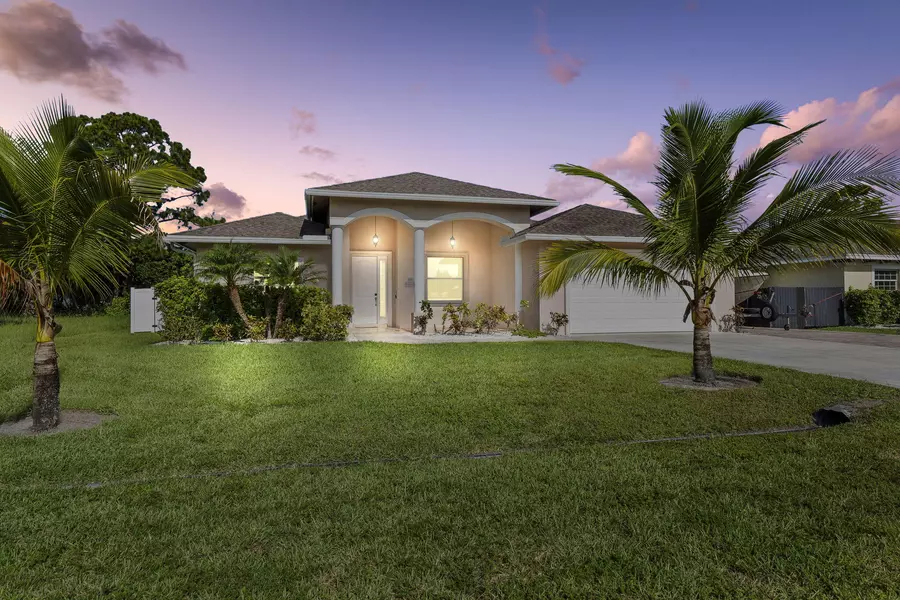 1932 SE Camilo ST, Port Saint Lucie, FL 34952