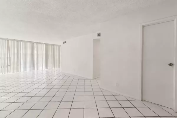 Hallandale Beach, FL 33009,501 Three Islands BLVD 309