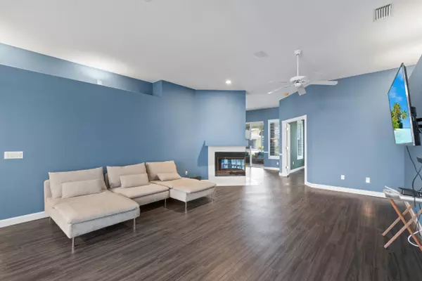 Port Saint Lucie, FL 34986,582 NW Montevina DR